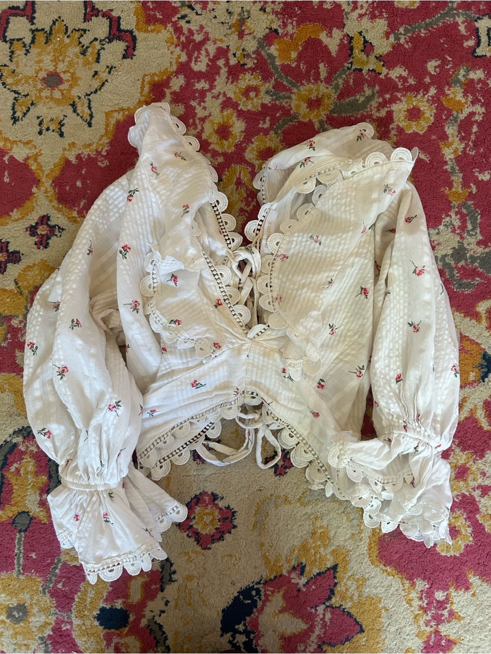 Olivaceous White Floral Lace-Up Cropped Blouse